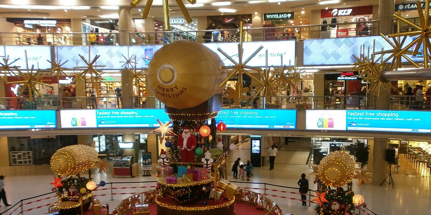 Popular shopping malls in Chennai featuring diverse retail and entertainment options.