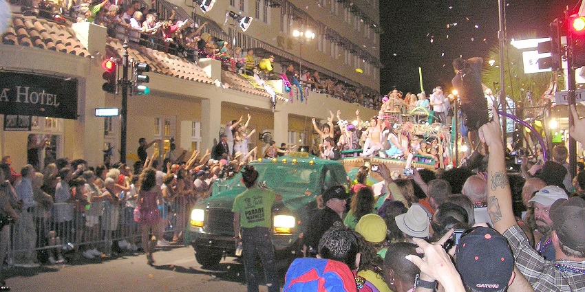 An amazing image of a float during the 2007 edition of the Fantasy Fest parade