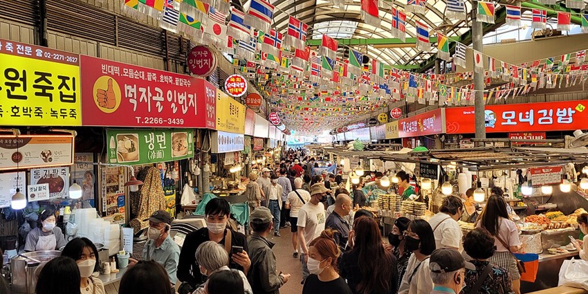 Gwangjang Market offers authentic Korean street food and a vibrant atmosphere.
