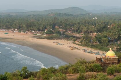 Gokarna travel guide showcases temples and the confluence of the Chandramati and Suryamati rivers.