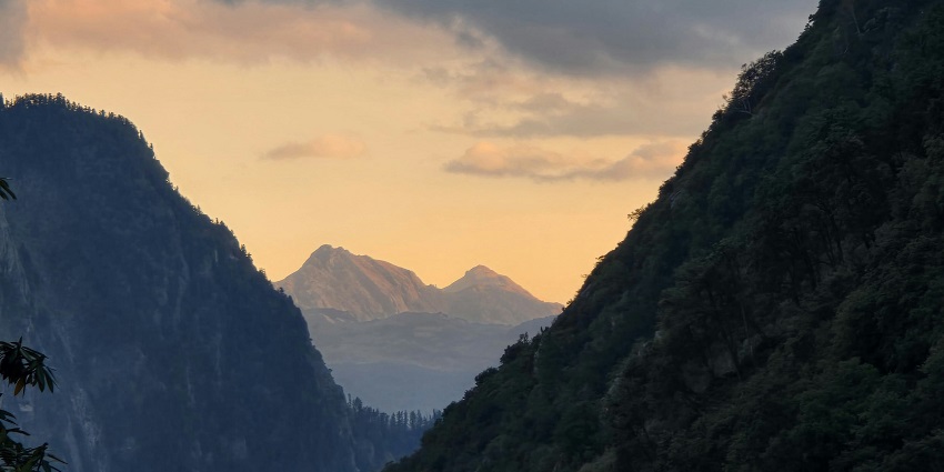 Govindghat is a stopover for pilgrims trekking to the Valley of Flowers, Hemkund Sahib.