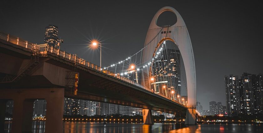 Explore Guangzhou city's modern skyline, and vibrant culture with a Guangzhou city guide.