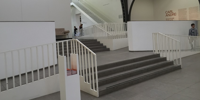 Popel exploring the historic hall of the hamburger bahnhof in the Museum fur Gegenwart