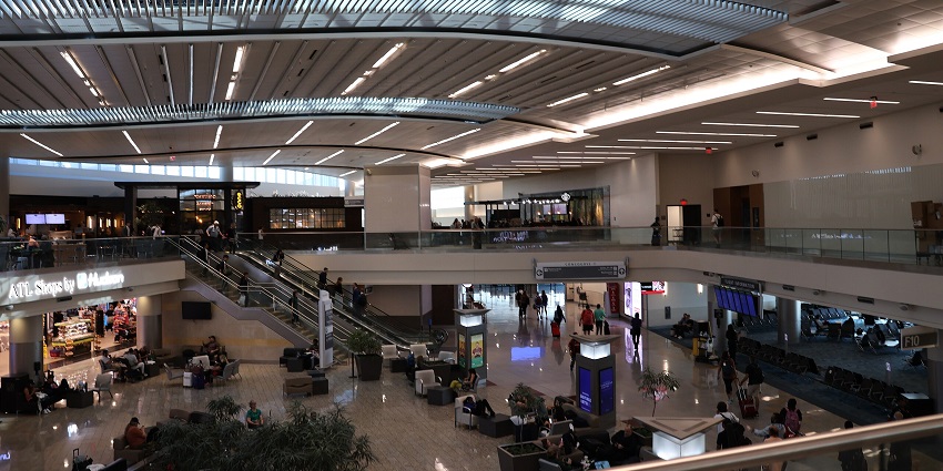 An image of the interior of the Hartsfield–Jackson Atlanta International Airport, a famous airport in the USA.