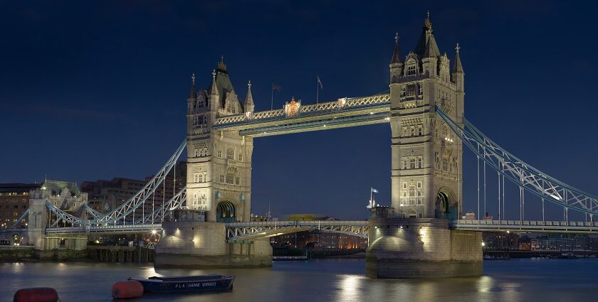 An image Tower Bridge London with picturesque view - find the haunted places in London