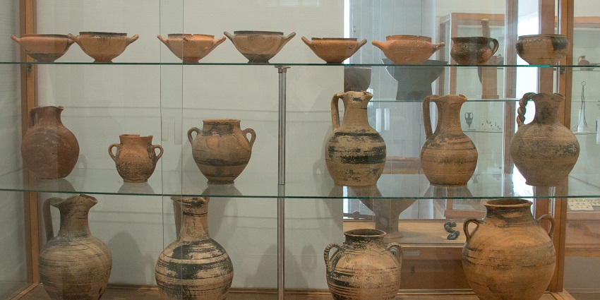 The Folklore museum has abundance of artefacts and displays for the history buffs.