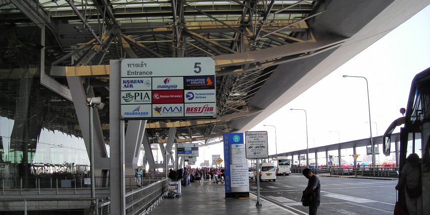 Image of Suvarnabhumi Airport is connected to major cities with atnning architecture