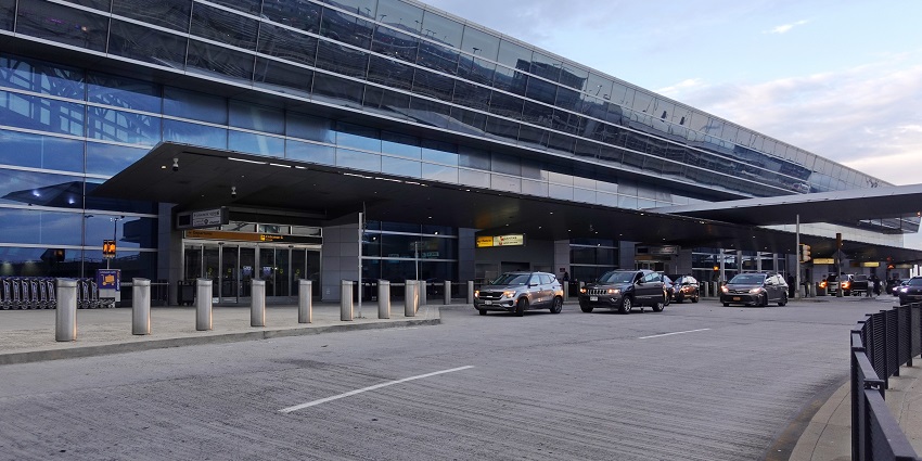 An image of the John F. Kennedy International Airport, the nearest airport to Met Museum.