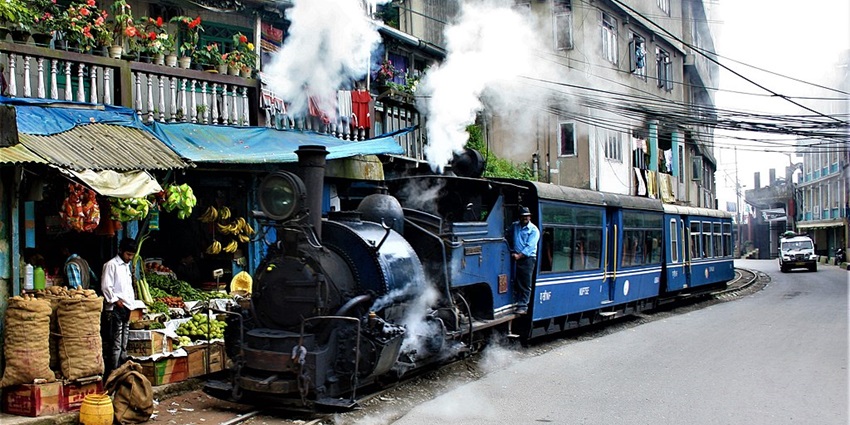 Darjeeling is connected to nearby towns like Siliguri (70 km) and Gangtok (100 km).