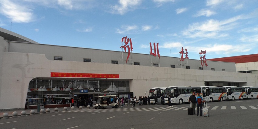 Lhasa Gonggar Airport’s view to reach the destination.