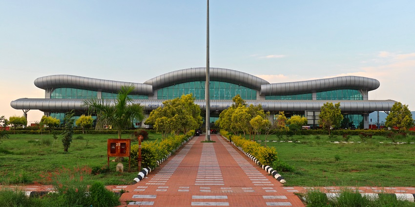 The way leads towards Mysore Airport, the nearest airport to the city in Karnataka.