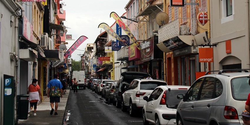 Fort-de-France can be accessed both by road and by ferries