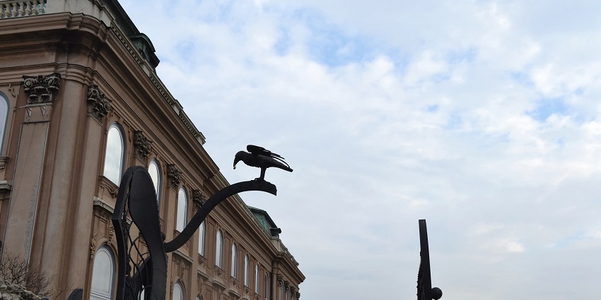 A picture of the Hungarian National Gallery, a prominent art gallery Budapest.