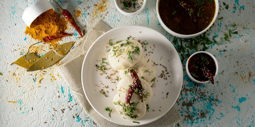 The famous food in Ooty is Idli Vada, the duo served with chutney and sambar.