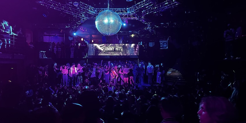 This place is known for the clubbing and Budapest nightlife which are all over the place for youngsters.
