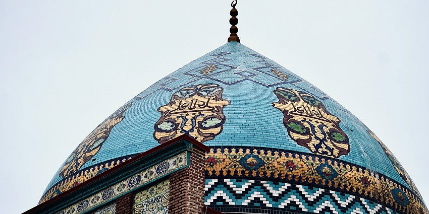 Snapshot of the beautiful Dome of blue mosque near the kufa mosque