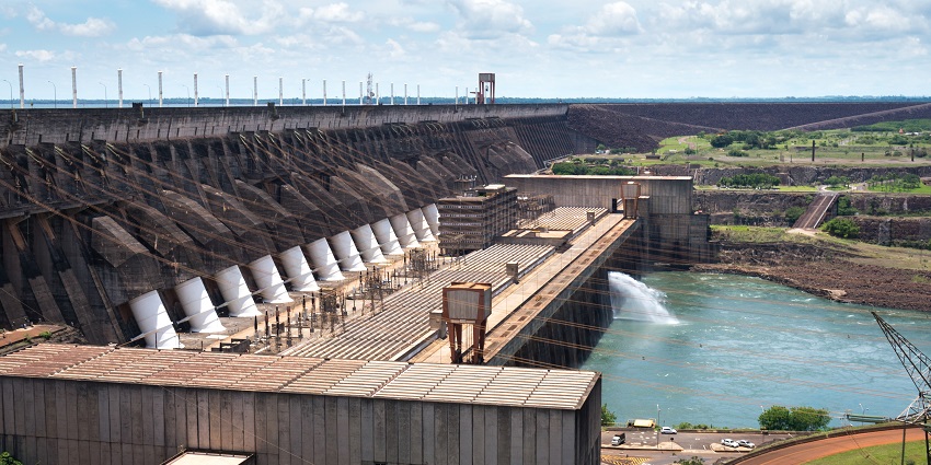 An Amazing view of the Itaipu Dam located near Iguazu Waterfalls