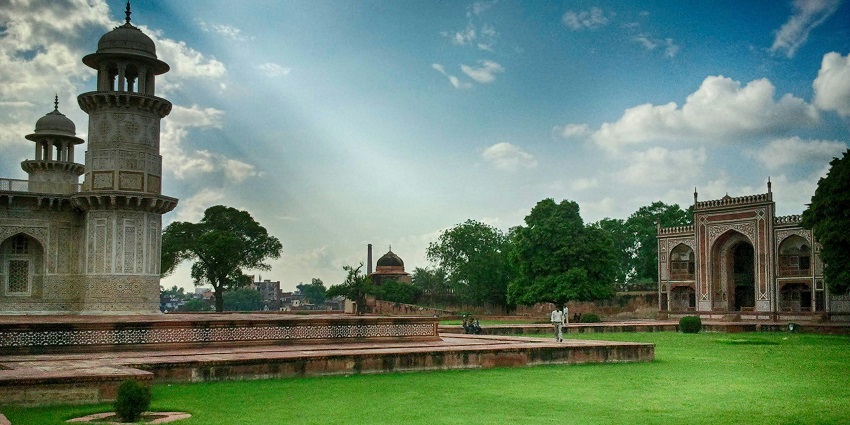 itimad ud daulah tomb, a architectural beauty, one of the best places in agra in evening.