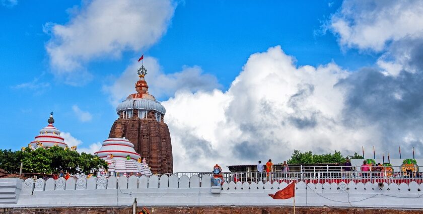 Jagannath Puri travel guide takes you through the spiritual landmarks