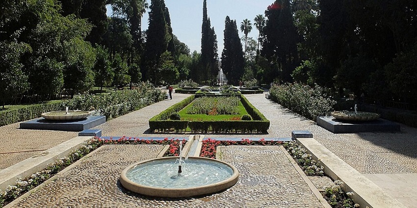 Beautiful botanical gardens in Fez, perfect for peaceful strolls are featured in this Fez city guide.