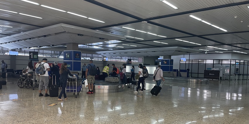 Passengers waiting at one of the airports of Colombia.