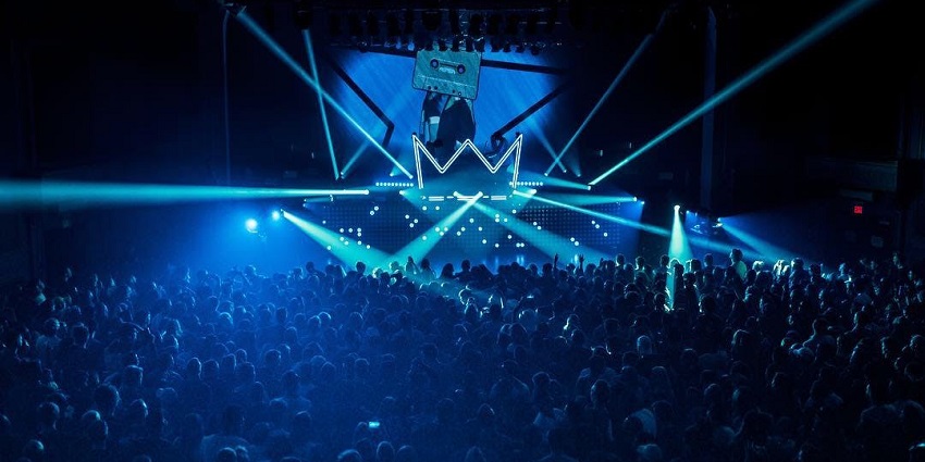 KGF Club is another popular local club in Agra, India which is great for younger people.