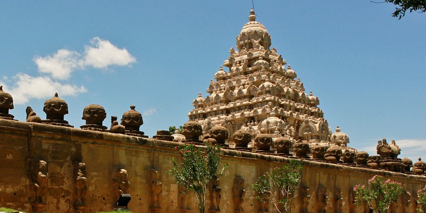 An ancient Hindu temple dedicated to Lord Shiva in Kanchipuram, is a must-visit as per the Kanchipuram travel guide