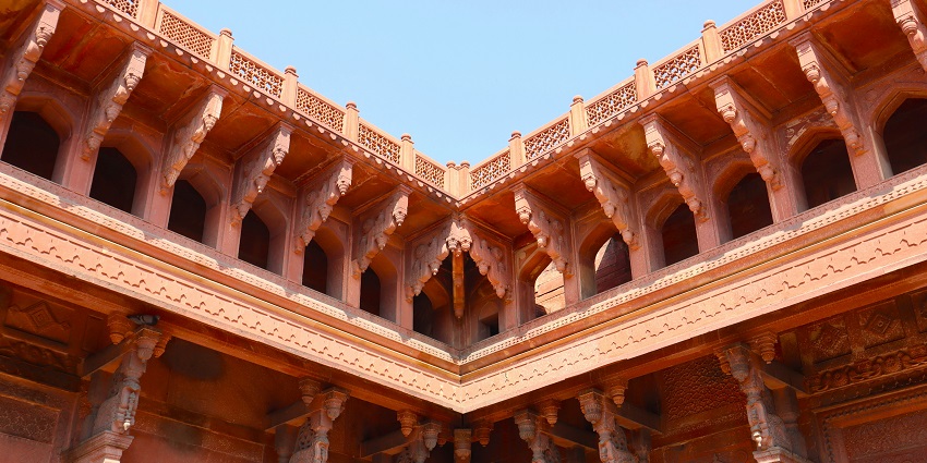 head to kalakriti cultural and convention centre to have a taste of art for all.