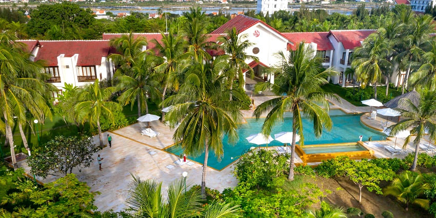 have a private chit-chat with your partner away from the hustle-bustle at Kamla treat