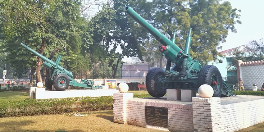 The Kargil Chowk is one of the most iconic places to visit in Bareilly for couples
