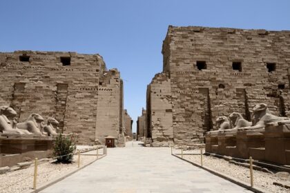 Imaeg of the iconinc ancient Egyptian Temple of Hatshepsut in the Eastern Africa