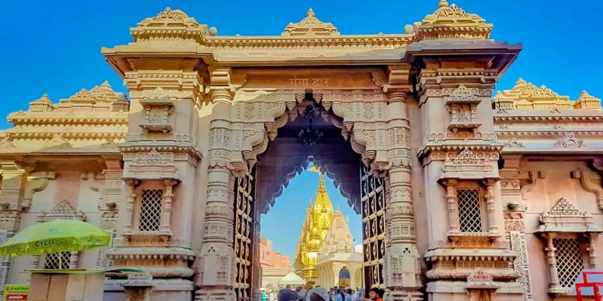 Scenic image of the shiva temple in Varanasi in Uttar Pradesh