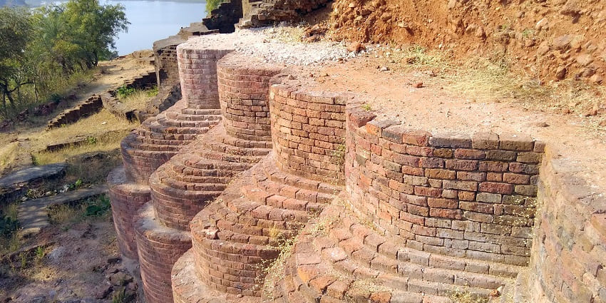 Visit the Buddhism at Kaushambi is one of the places to visit near Allahabad within 200 kms.