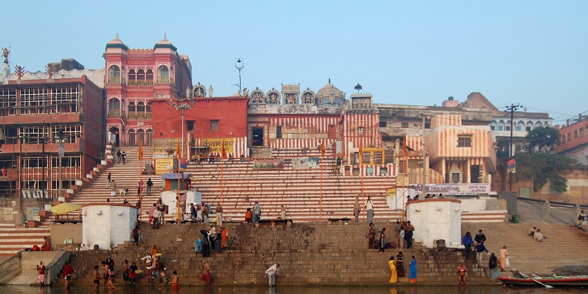 Kedar ghat is another ghat to spend some quality time with your partner.
