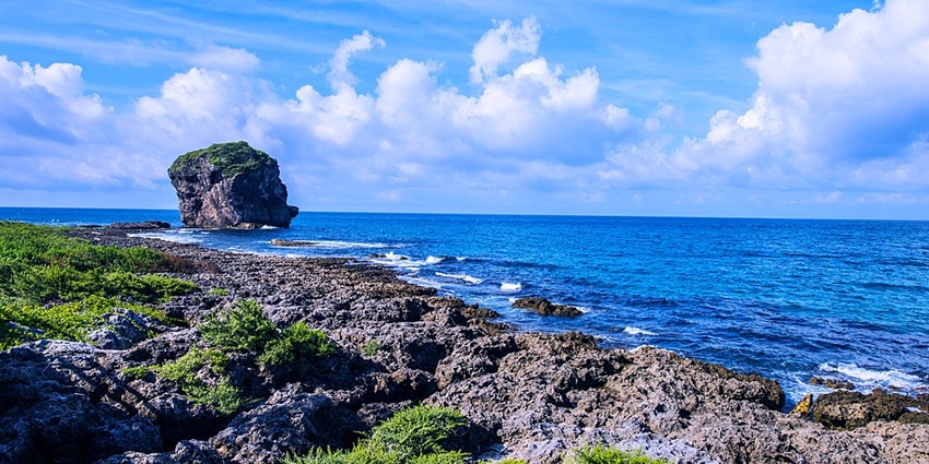 Kenting National Park offers stunning beaches, among the best places to visit in Taiwan in July.