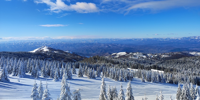 An image of Kopaonik's ski slopes, one of the best parks among the national parks in Serbia.