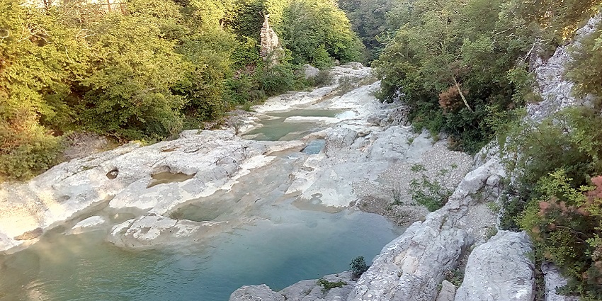 A picture of one of the Croatia waterfalls, with a calming and soothing view.