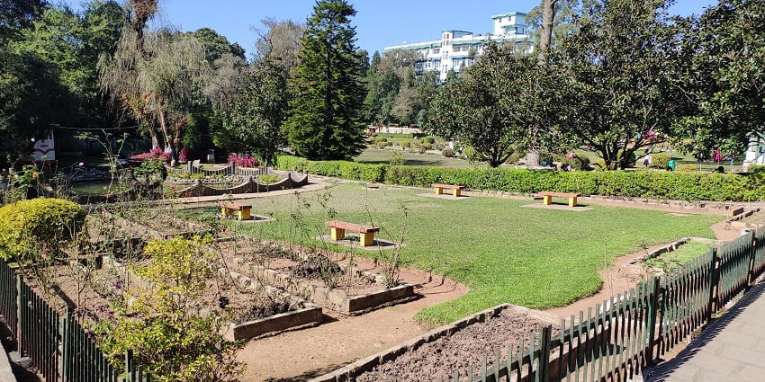 Lady Hydari Park is a tranquil park with vibrant gardens, a lake, and exotic wildlife.