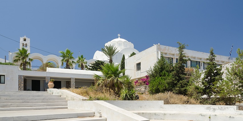 Learning about the past at the Museum of Prehistoric Thera is one of the best things.