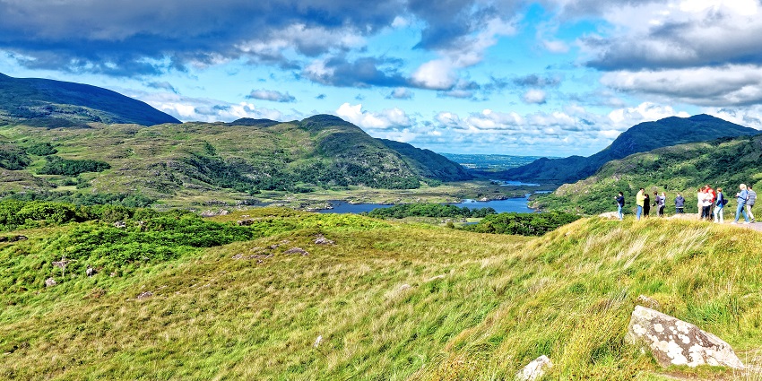 An image of Ladies View, a beautiful spot with great views in Killarney National Park.