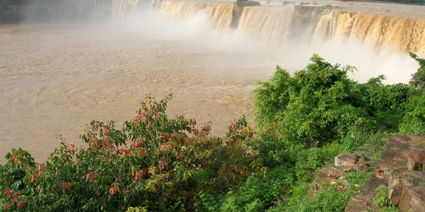 Jagdalpur, in Bastar, offers lush forests and majestic waterfalls.