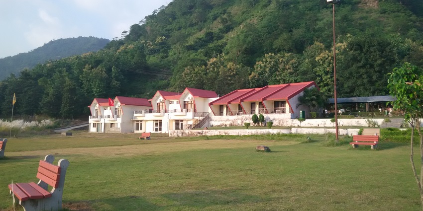 Explore nature and adventure together at the main destination.