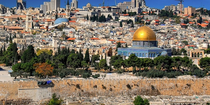 Sacred Jewish temples in Israel showcasing rich cultural and spiritual heritage.