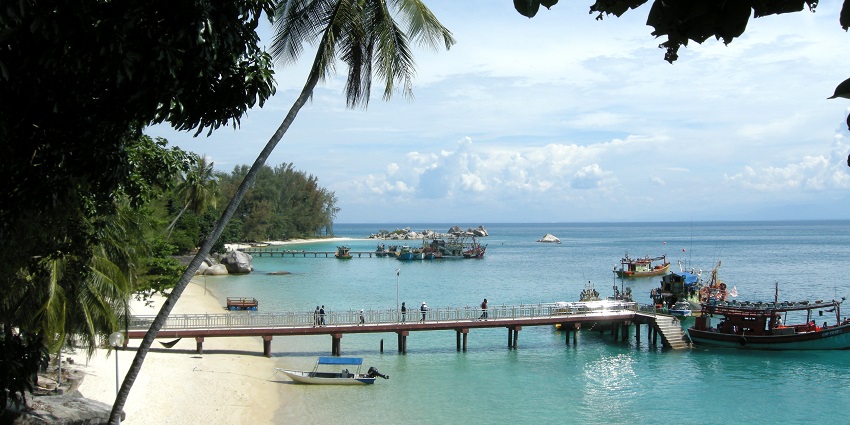 The scenic turquoise waters at the Perhentian Besar Island.