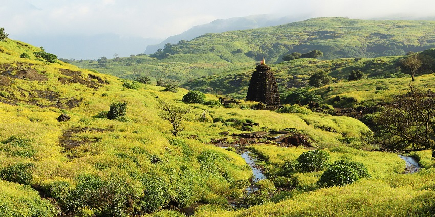Discovering the scenic allure of Harishchandragad trekking in Maharashtra, India.
