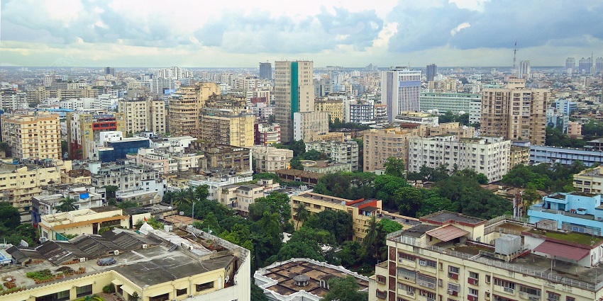 The panoramic view of Kolkata city in the scenic landscape of Tamil Nadu