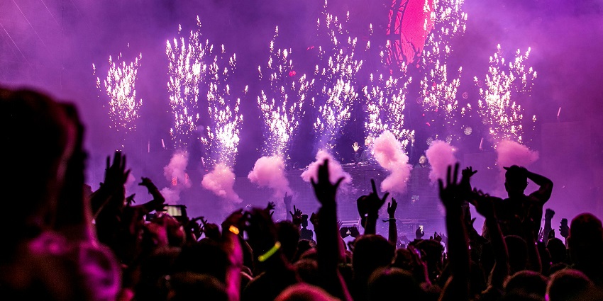 Purple fireworks, showcasing a scene of celebration at the best USA New Parties