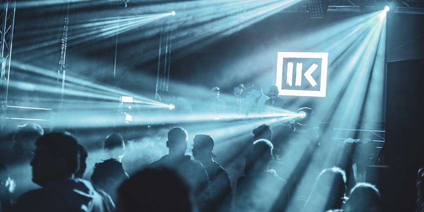 Retro-themed 80s and 90s party at Lucerna Music Bar, to enjoy Prague nightlife for singles.