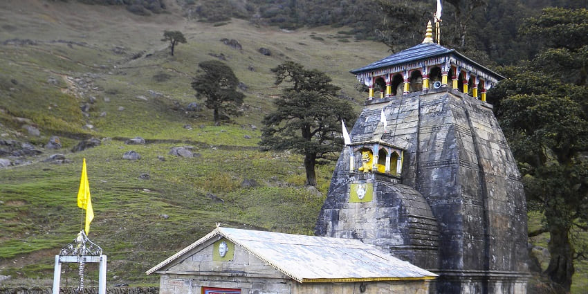 Seek blessing at Madhyamaheshwar Mandir which is among the best places to visit in Chopta.