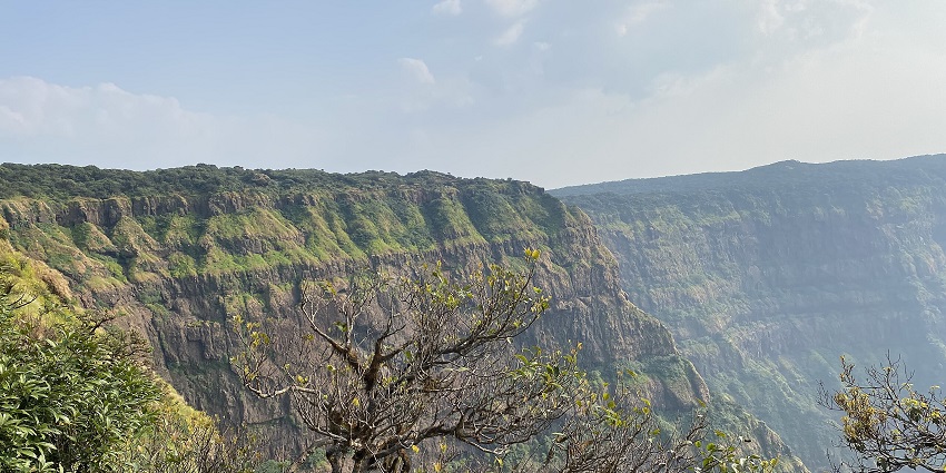 The panoramic view of the beautiful city Mahabaleshwar from the famous Elphinstone Point.
